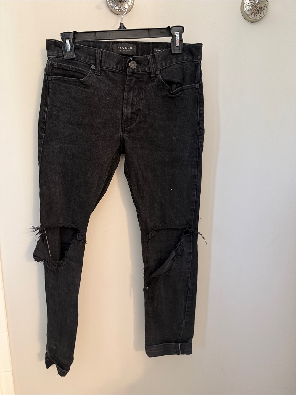 PacSun Black Distressed Skinny Men’s Jeans